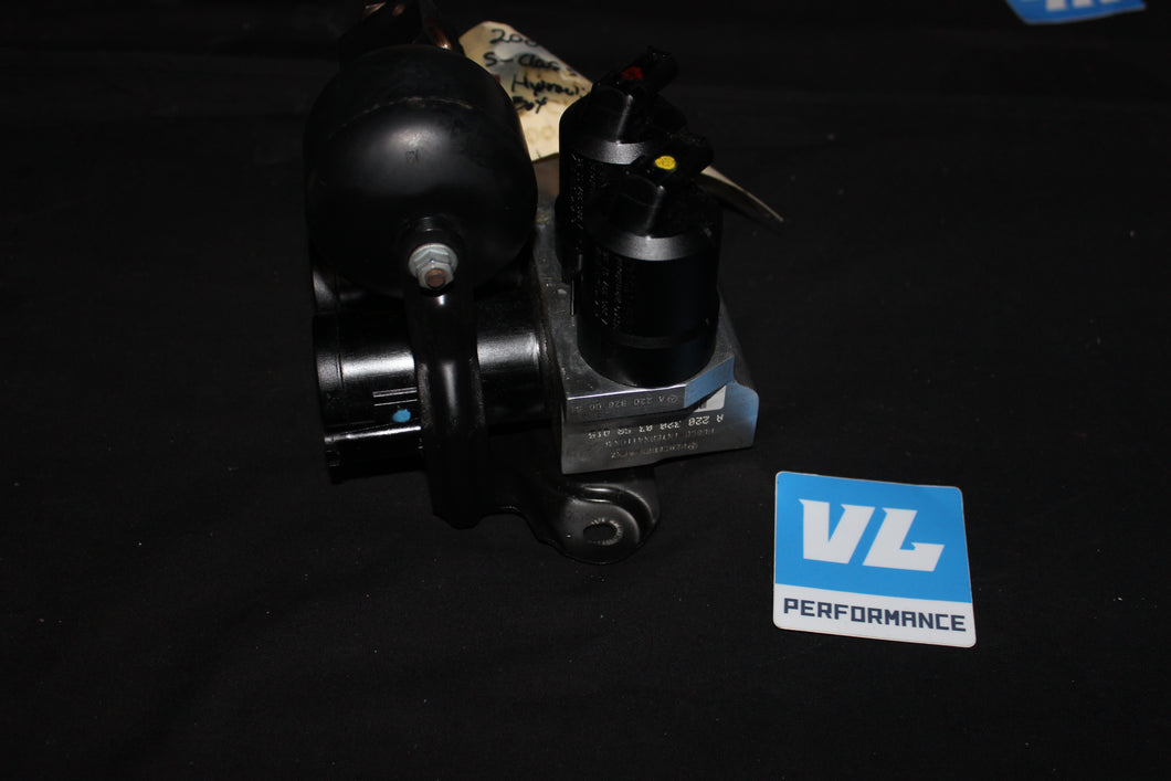 W220 Mercedes Hydraulic Suspension Control Module A2203200358 E.MERC.1.1.11